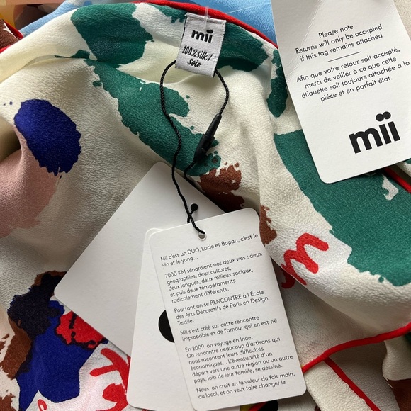 NWT MII Collection Silk Scarf In Celebration People 2023 - Picture 4 of 5